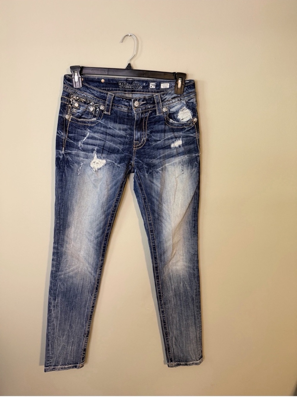 Gorgeous Miss Me Distressed Signature Skinny Jeans Embellished Pkts 33” Inseam